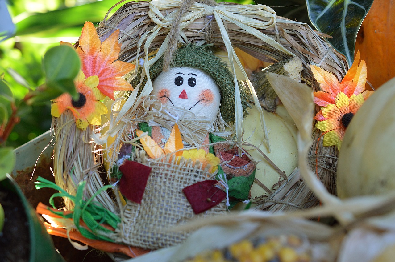 scarecrow wreath decoration free photo