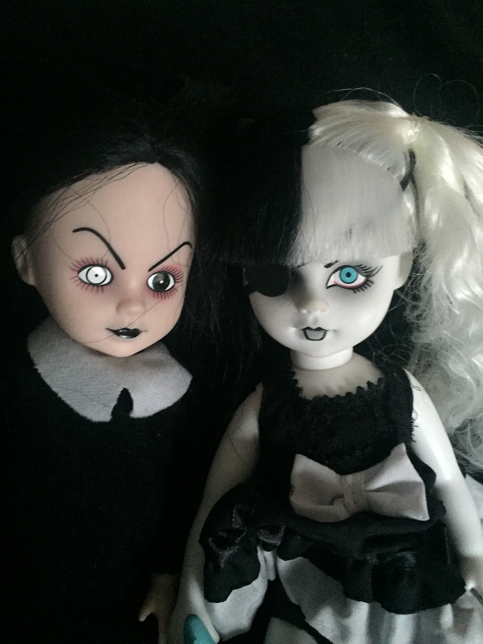 scary dolls sisters horror free photo