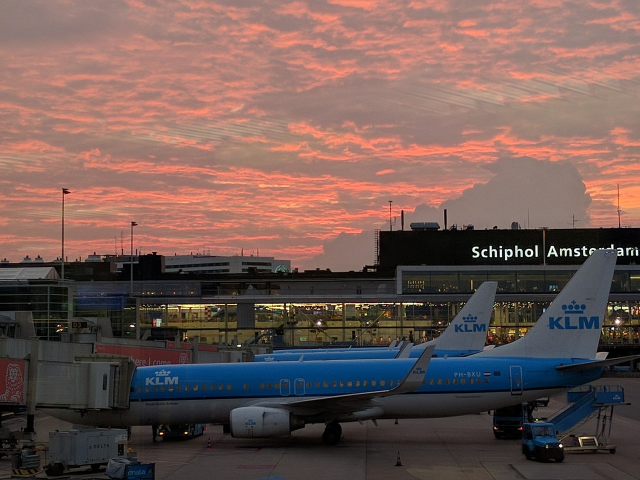 schiphol airport aircraft free photo