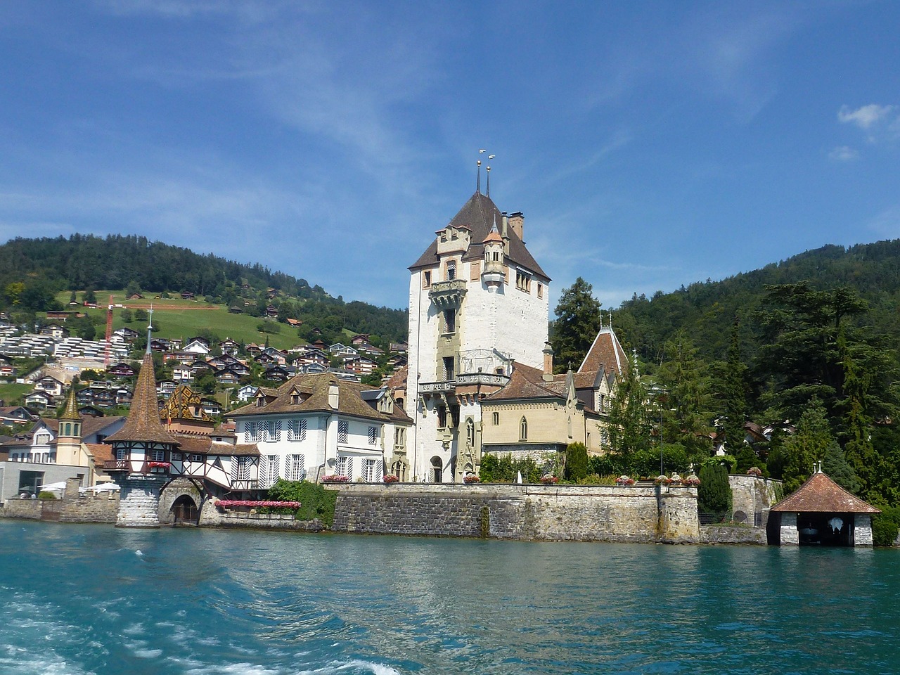 schloss oberhofen bernese oberland lake free photo