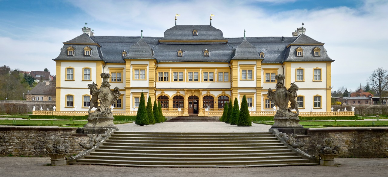 schloss veitshochheim the palace architecture free photo