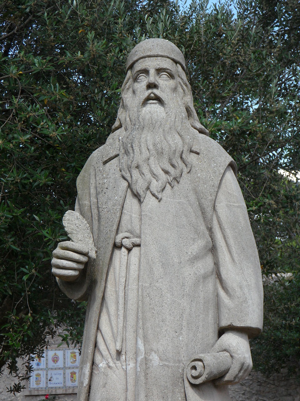 scholar hermit statue free photo