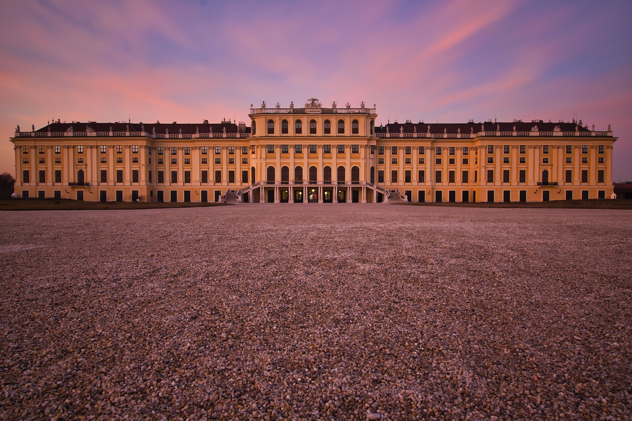 schönbrunn  castle  vienna free photo