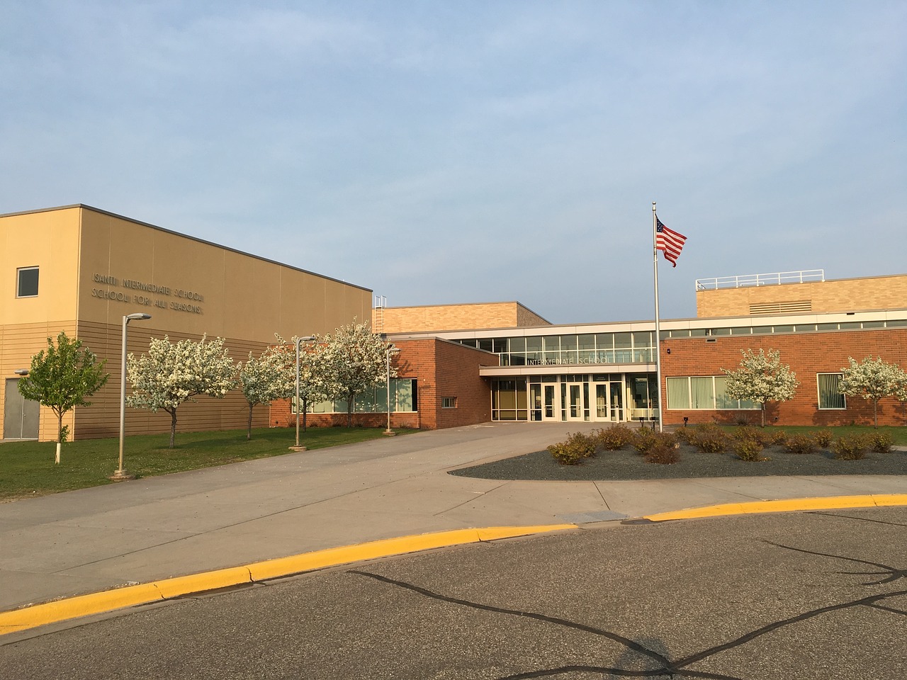 school elementary flag free photo