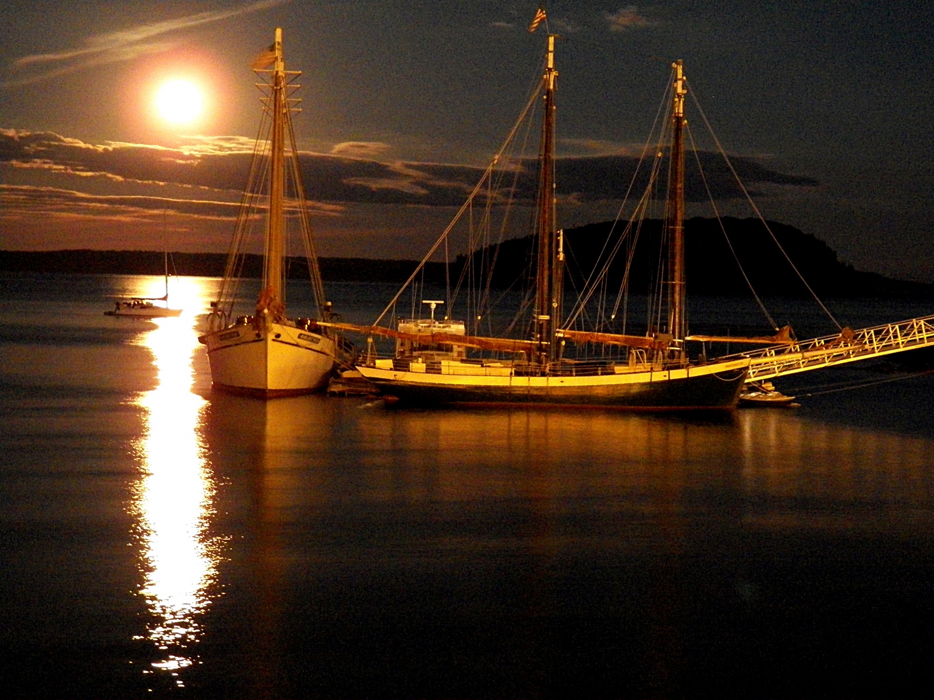 moon moonlight schooner free photo
