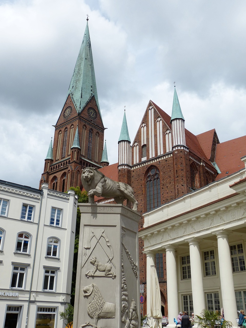 schwerin mecklenburg western pomerania state capital free photo