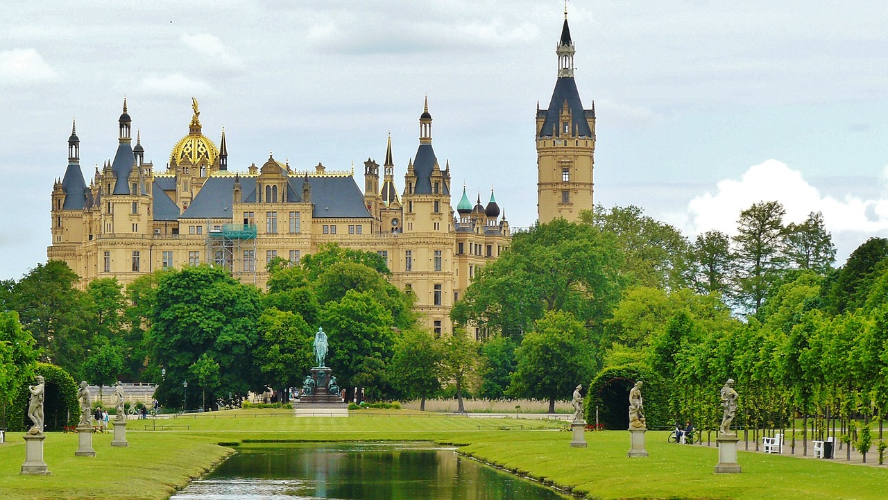 schwerin schwerin castle castle free photo