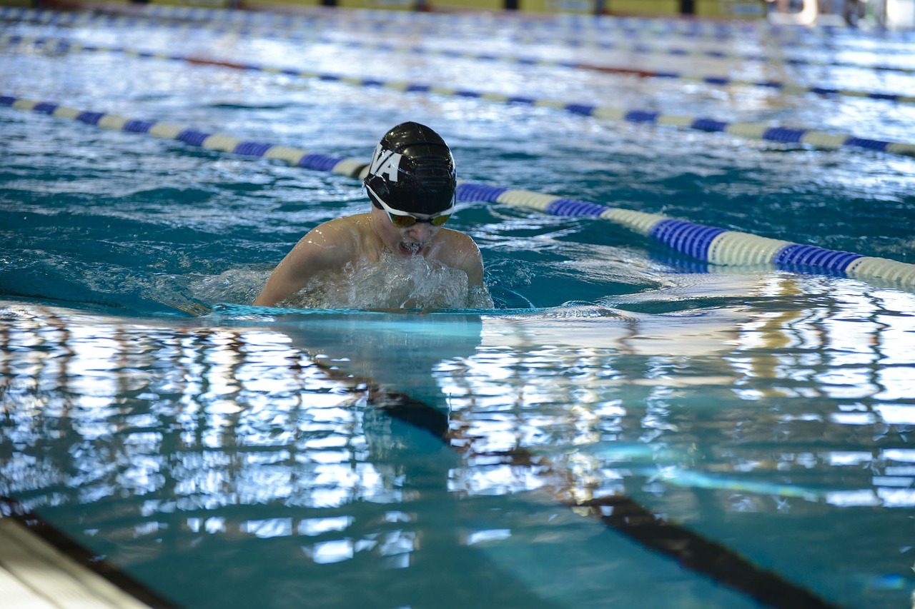 schwimmen blaues wasser strecke free photo