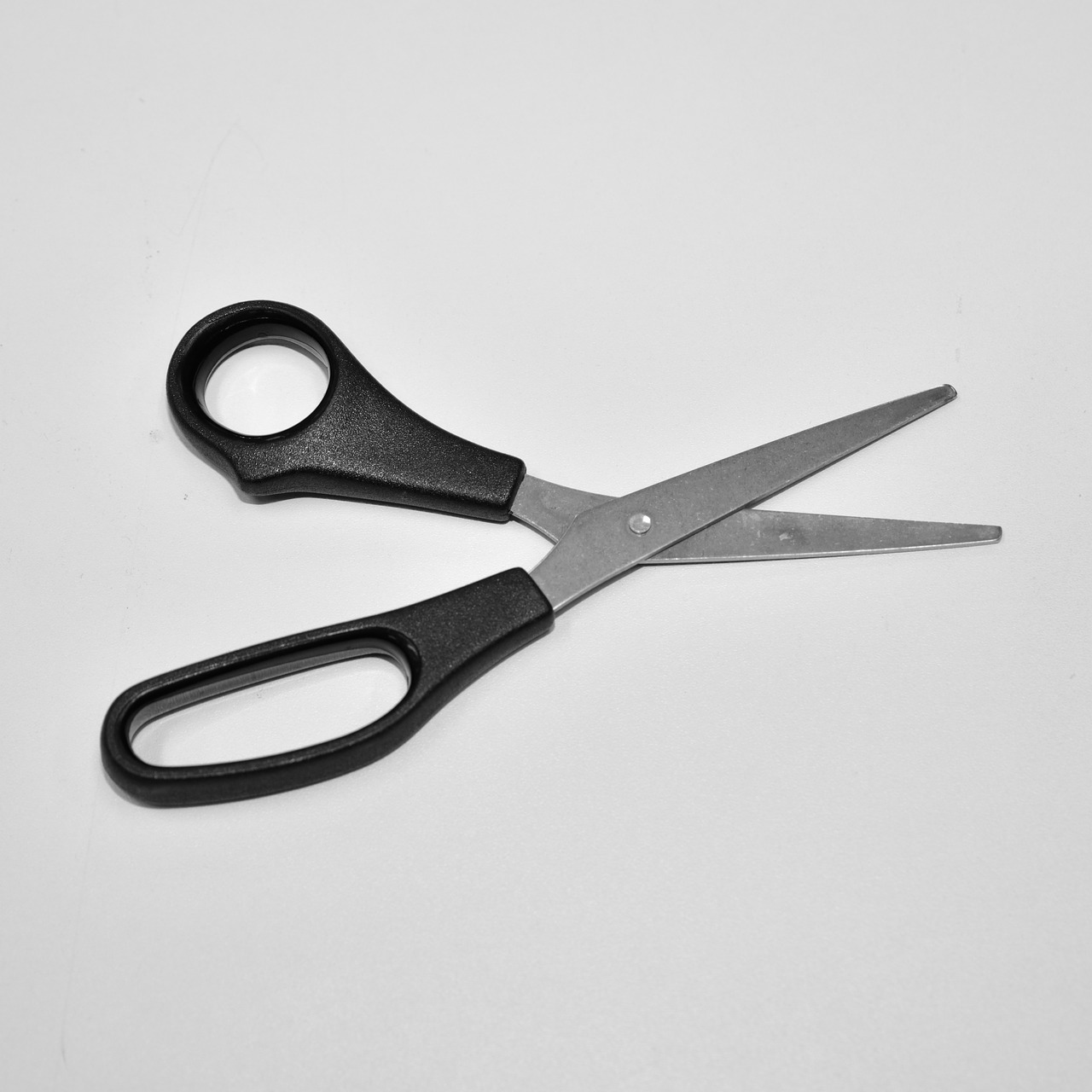 scissors hairdresser utensil free photo