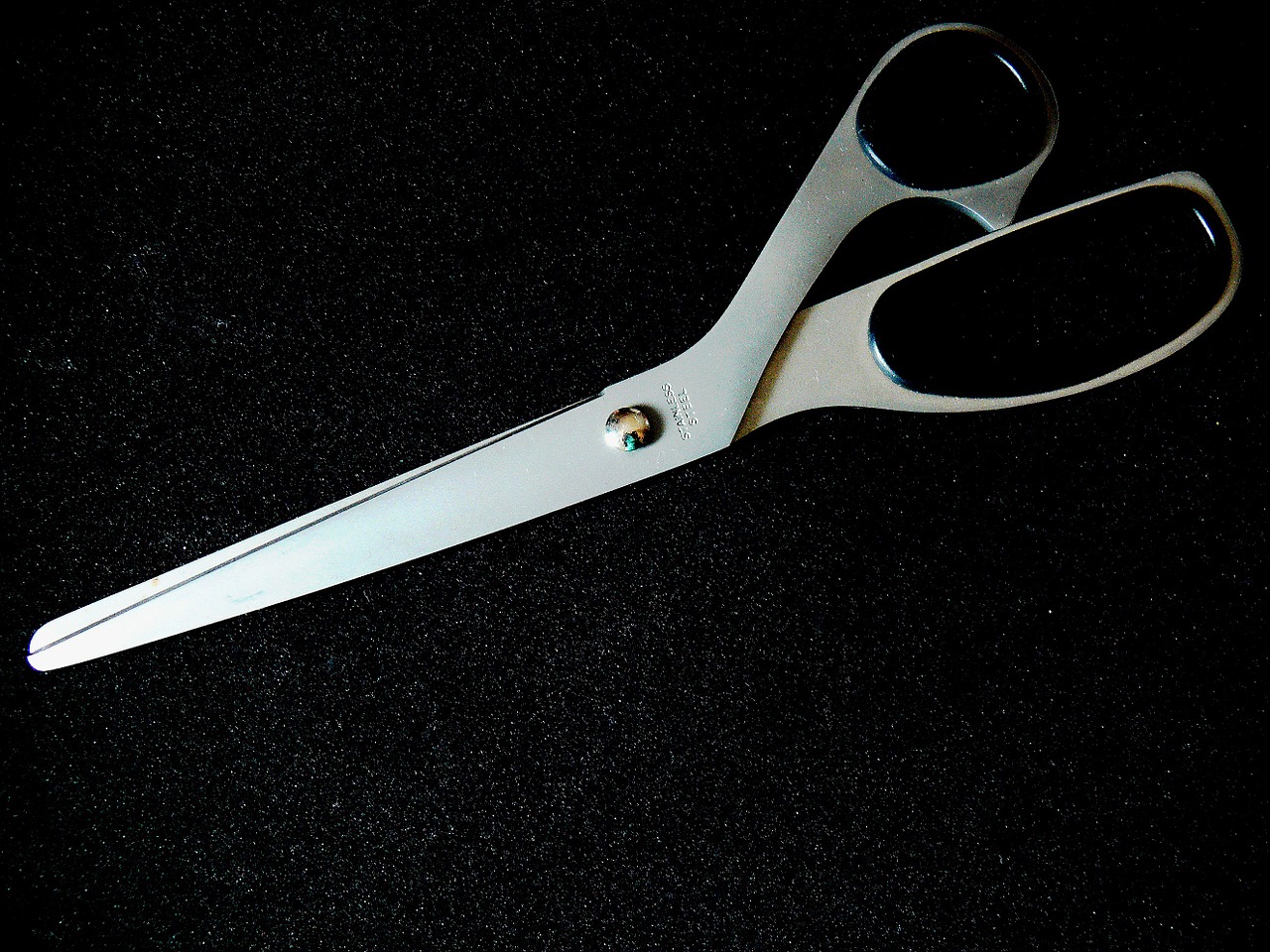 scissors household scissors sharp free photo