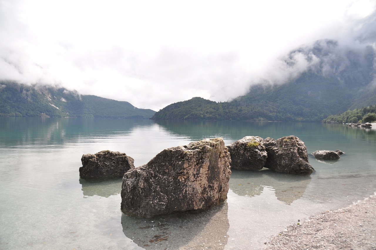 scoglio lake clouds free photo