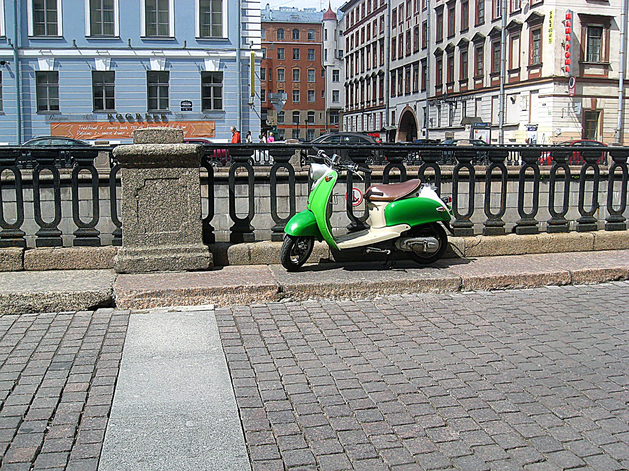 scooter green street free photo