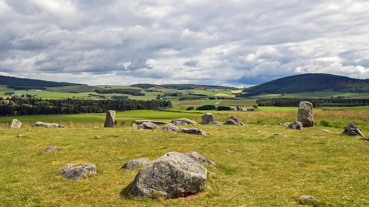 scotland aberdeenshire dee-tal free photo