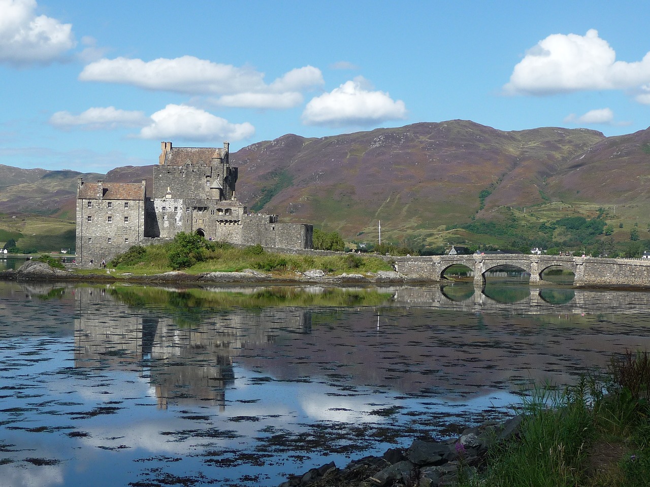 scotland castle water free photo
