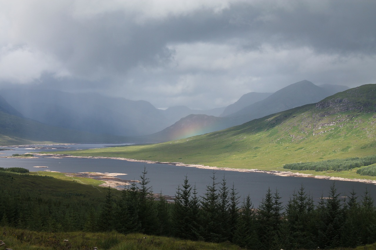 scotland lake mountains free photo