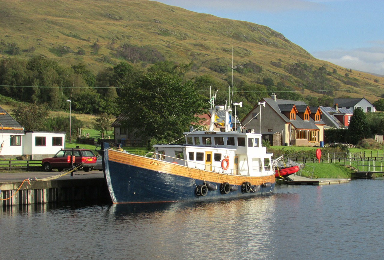 scotland caledonian canal fort william free photo