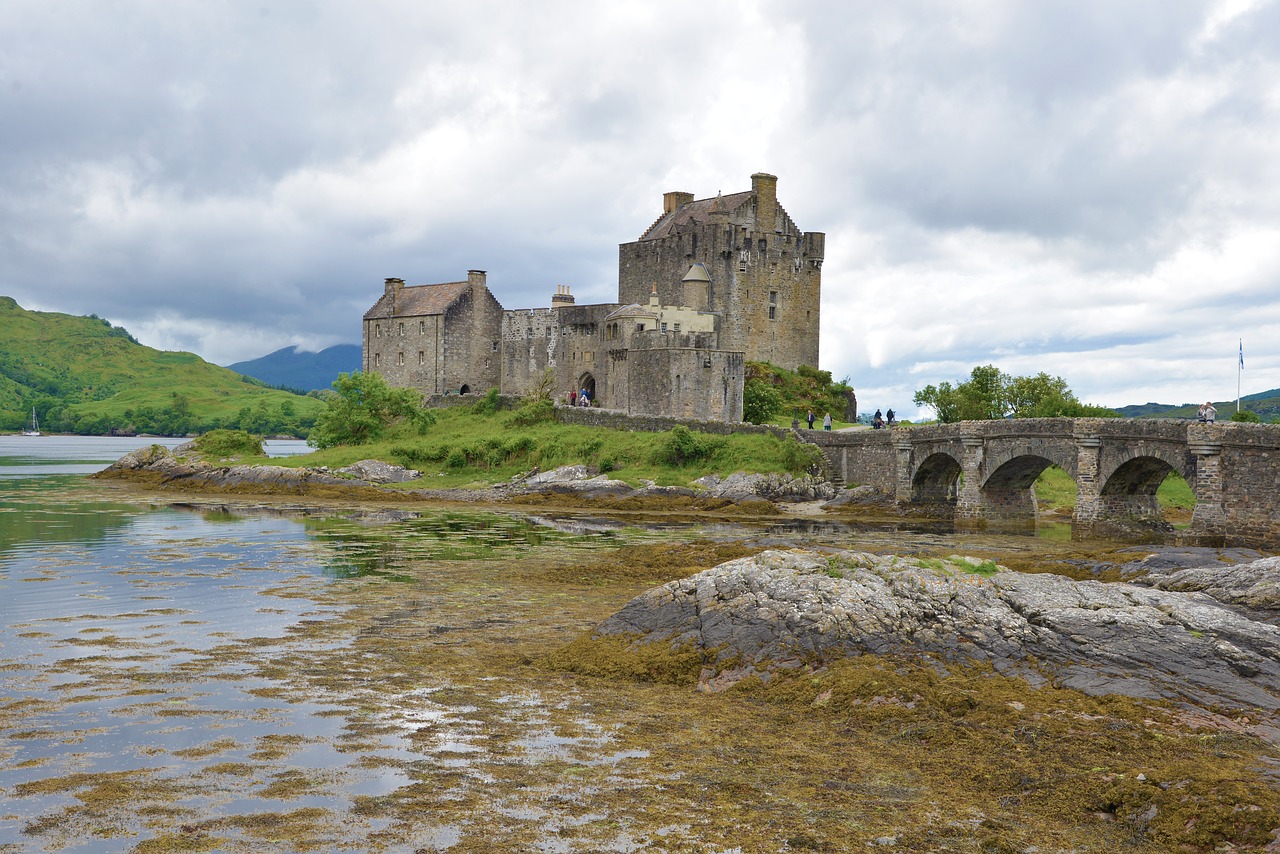 scotland eilean donan castle mirroring free photo