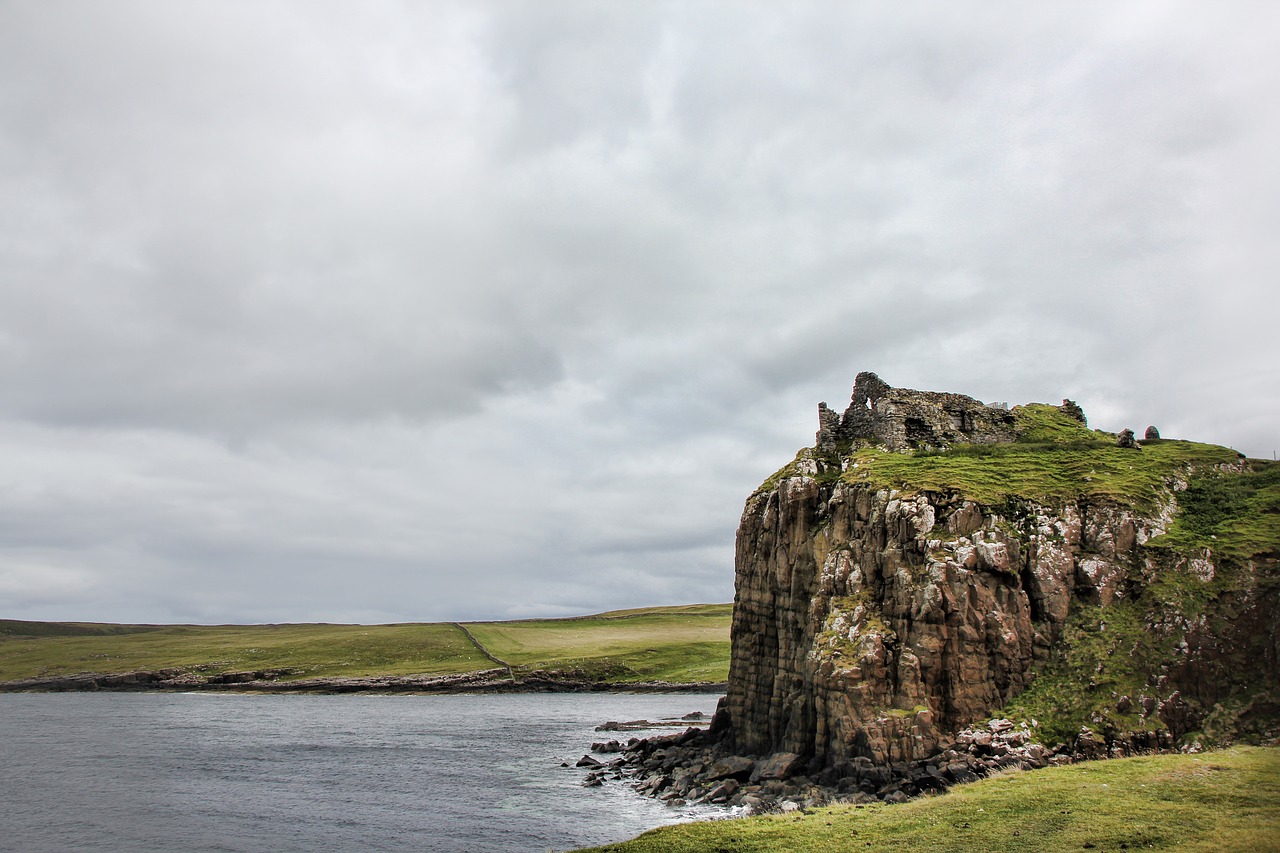 scotland castle ruin free photo