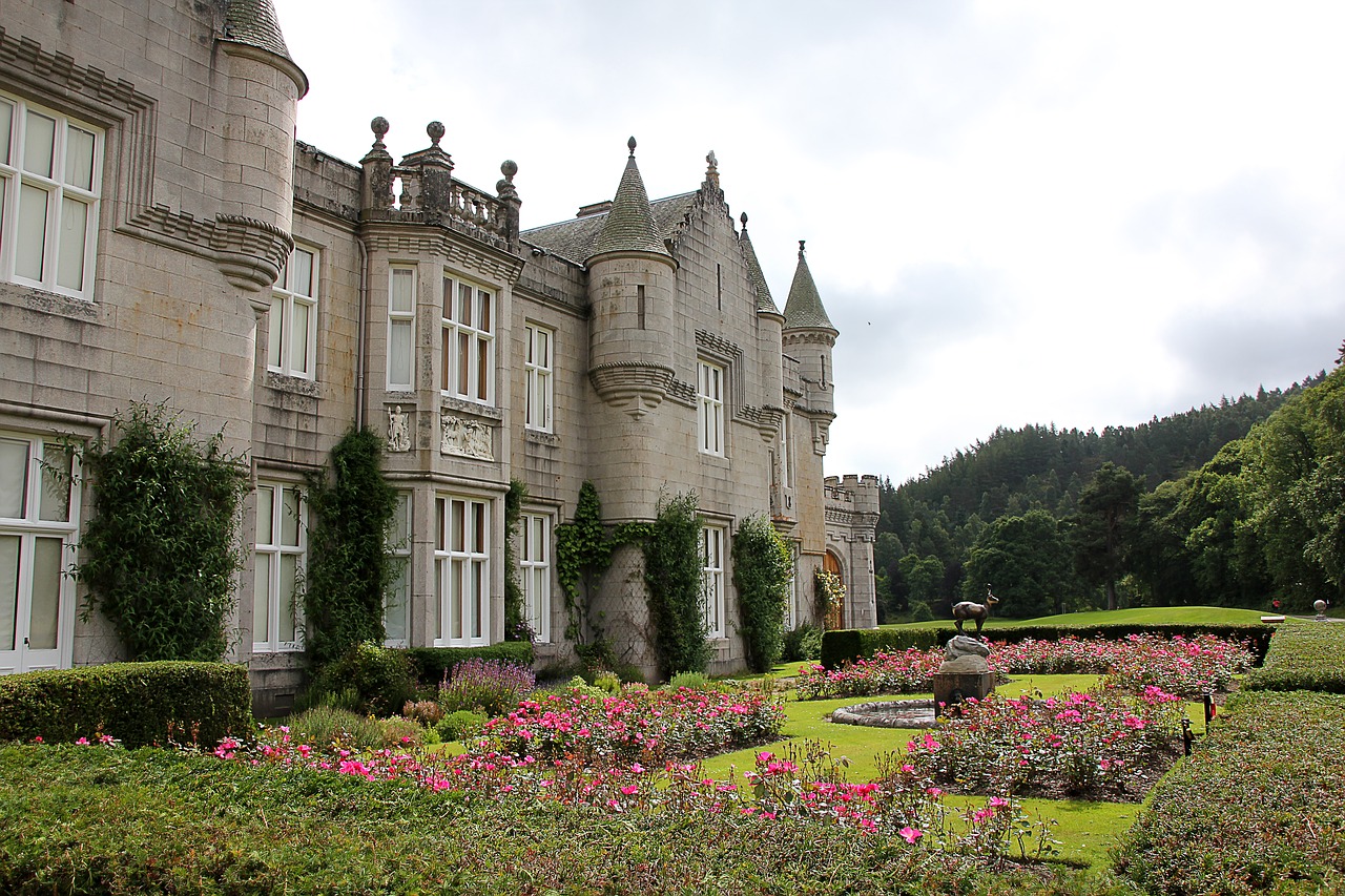 scotland balmoral castle free photo