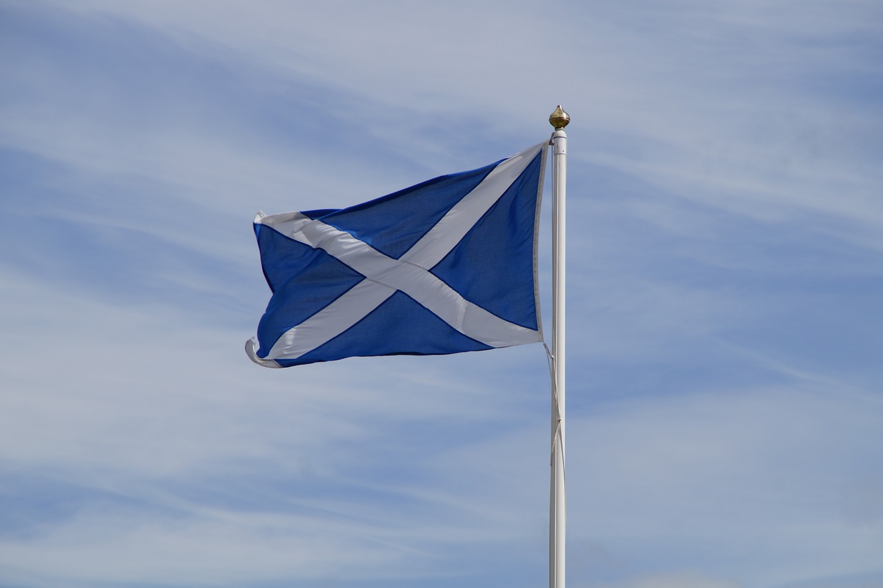 scotland  flag  sky free photo