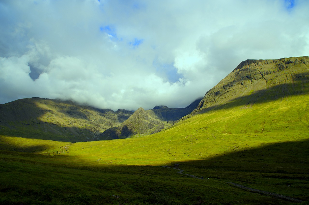 scotland  isle of skye  mountains free photo