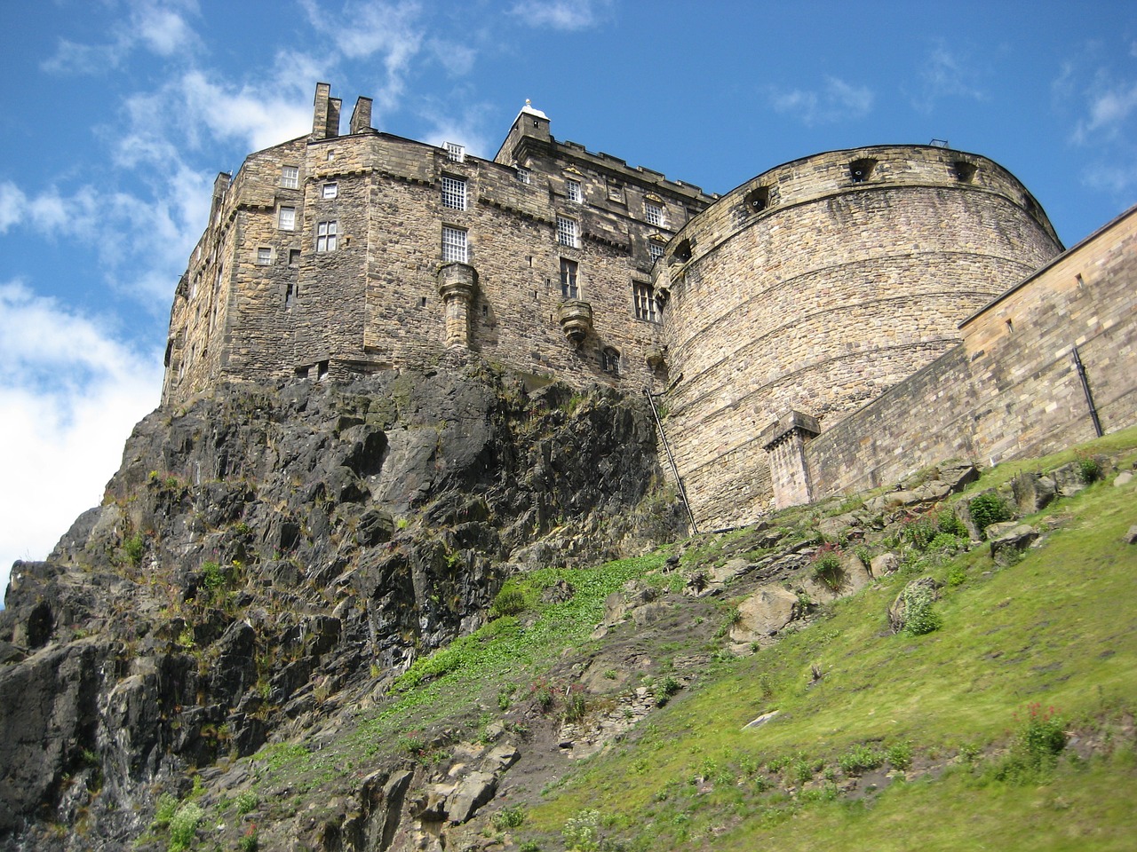 scotland edinburgh castle architecture free photo