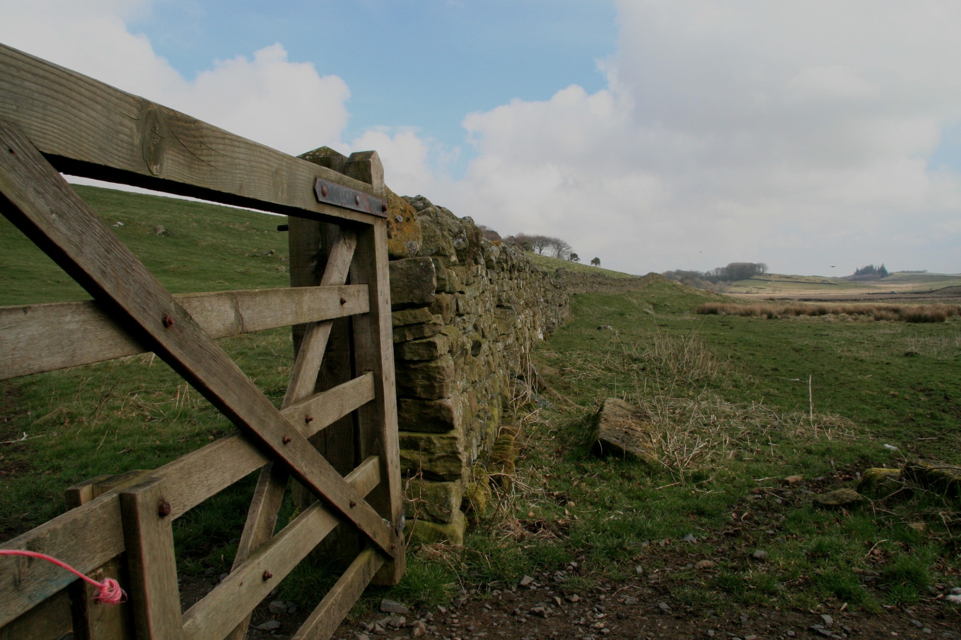 scotland wall countryside free photo