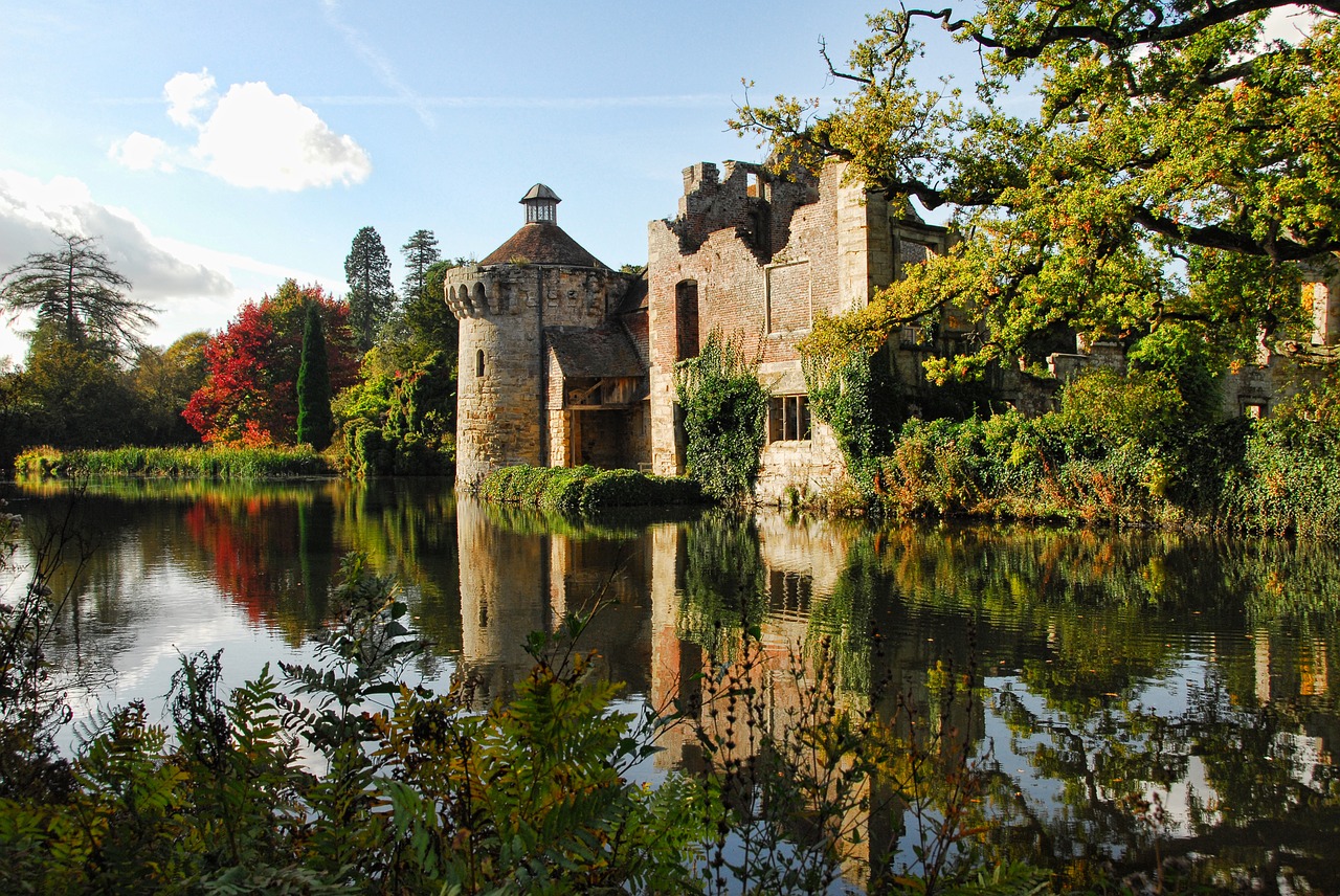 scotney castle castle kent free photo