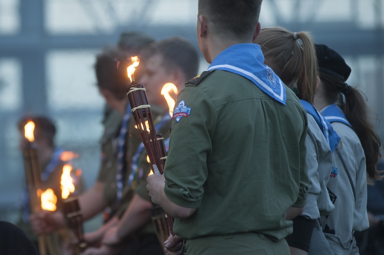 scouts  torches  light free photo