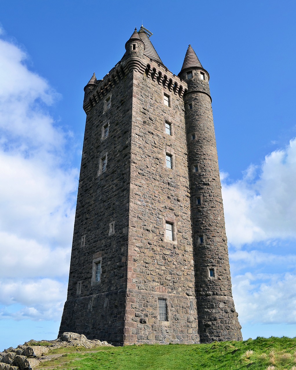 scrabo tower tower newtownards free photo