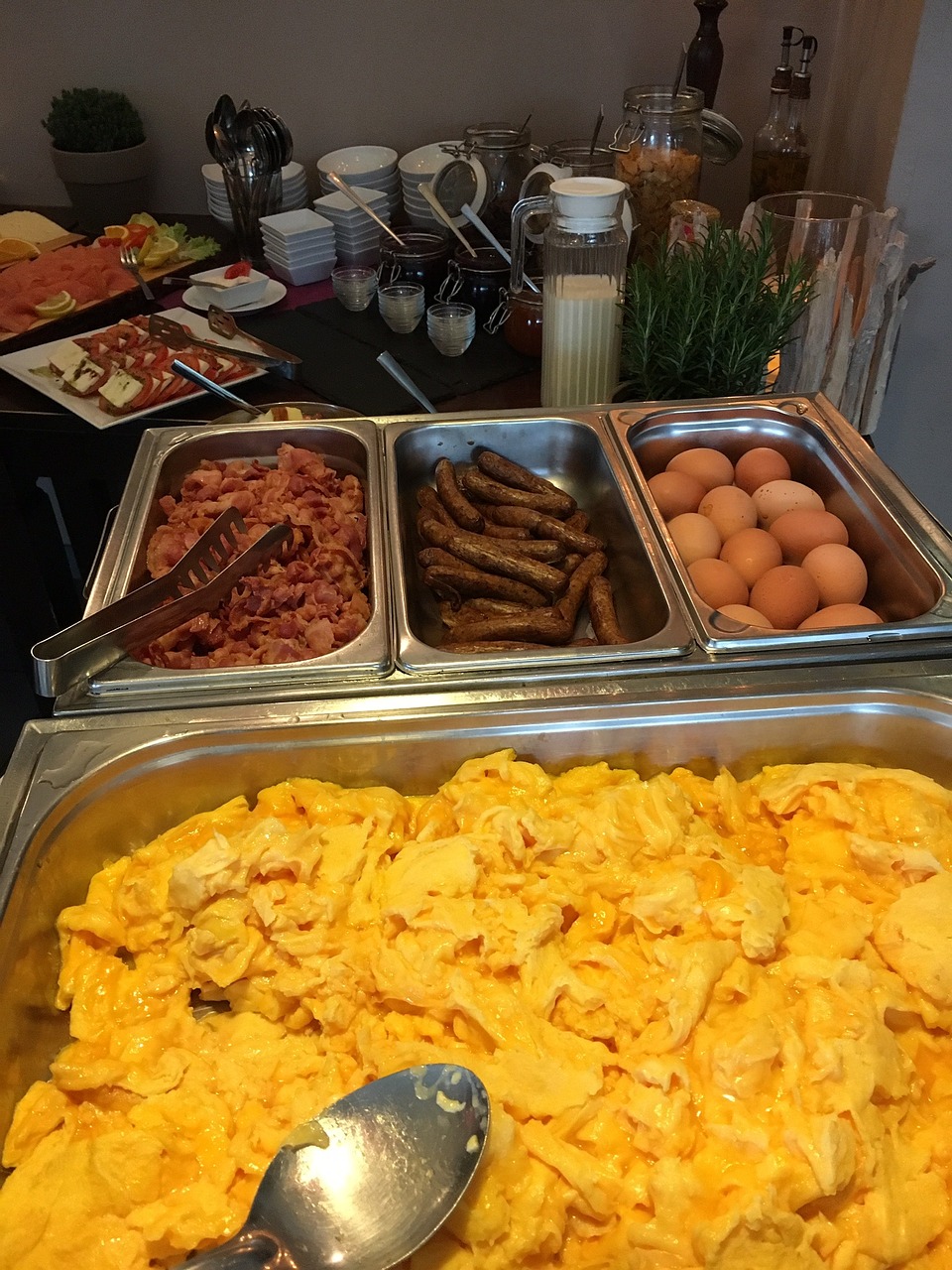 scrambled eggs eat food free photo