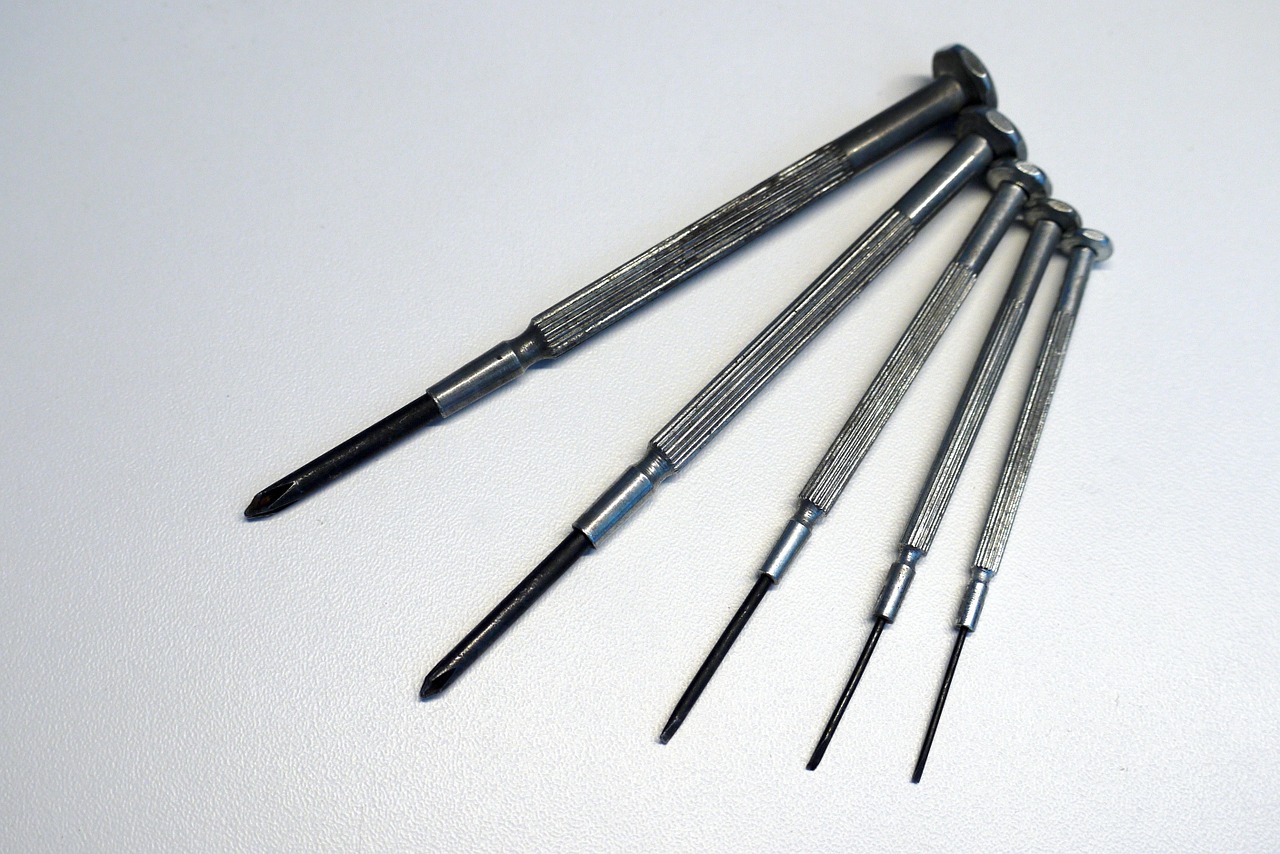 screwdriver screws iron free photo
