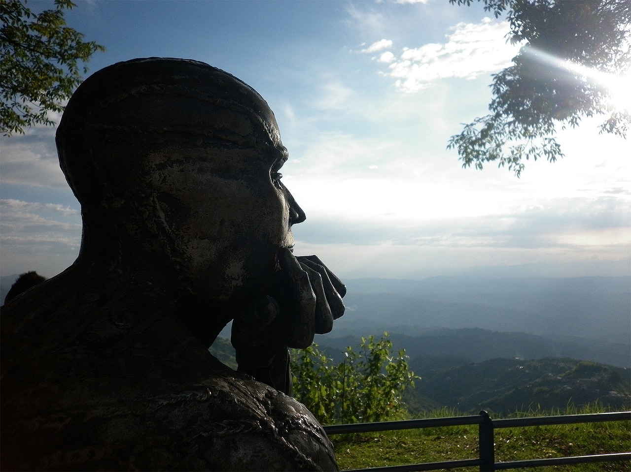 statue manizales-colombia monument free photo