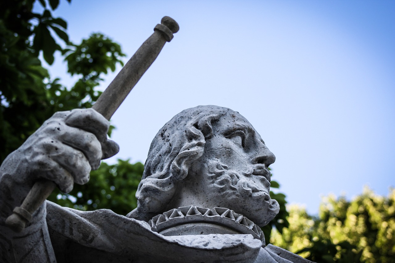 sculpture stone parque del retiro free photo