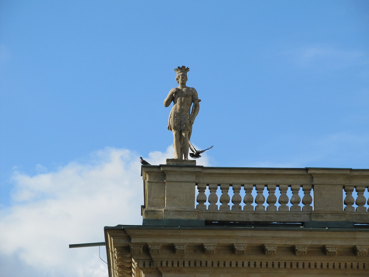 sculpture monument the palace free photo