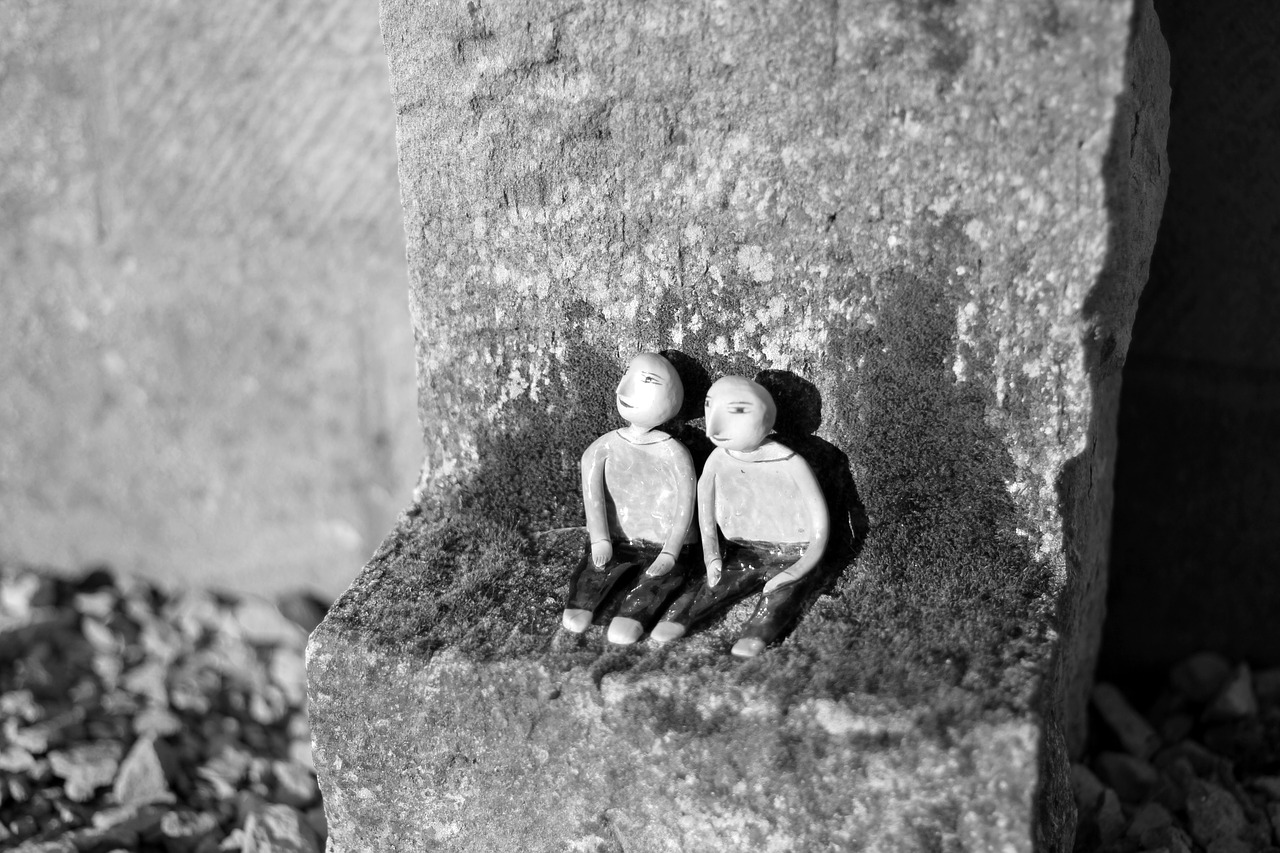 sculpture mini pair free photo