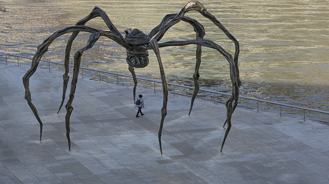 sculpture spider bilbao free photo