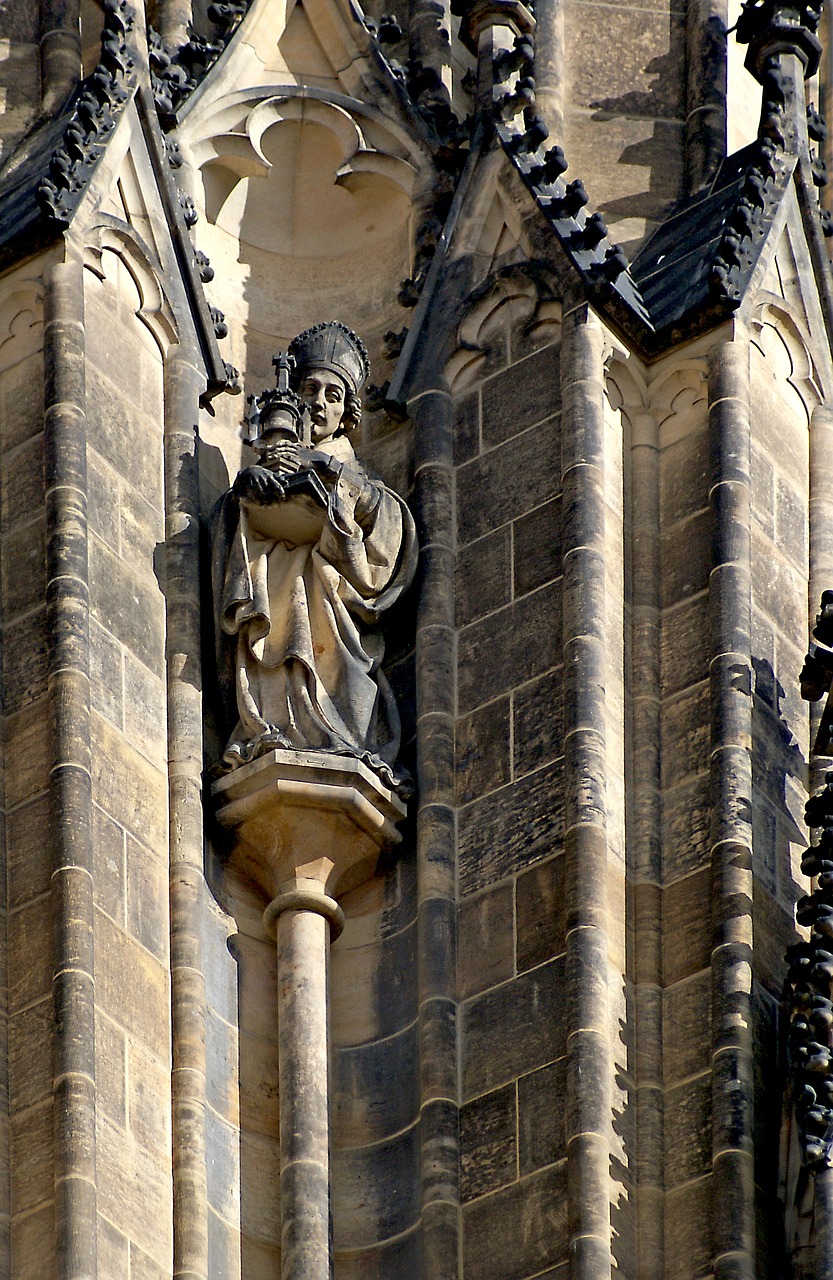 sculpture stone statue architecture free photo