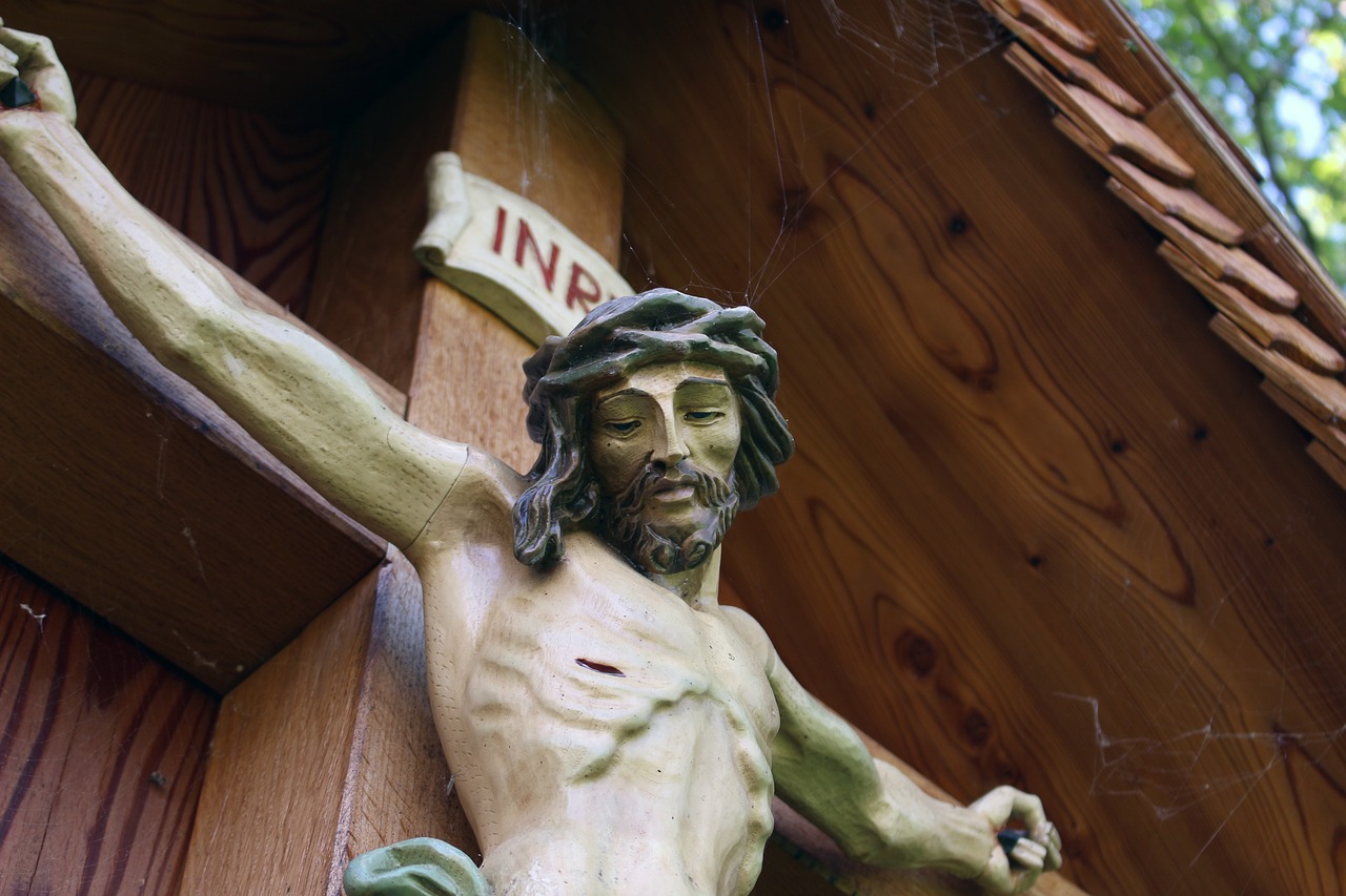 sculpture  jesus  art free photo