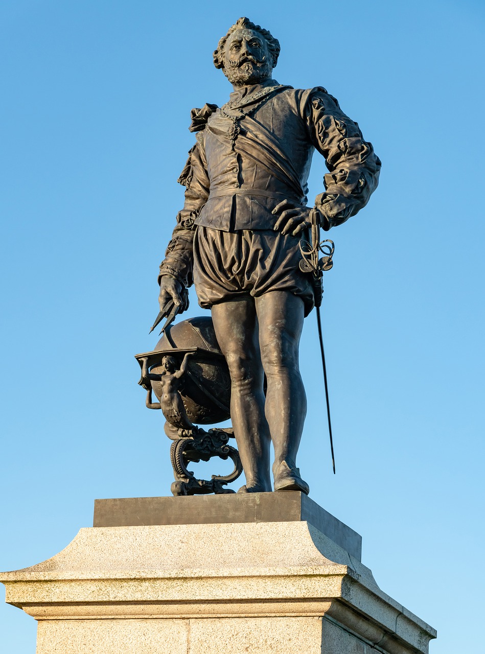 sculpture  sir francis drake  plymouth free photo