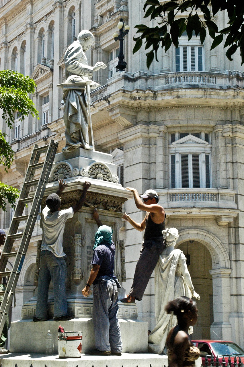 sculpture workers ladder free photo