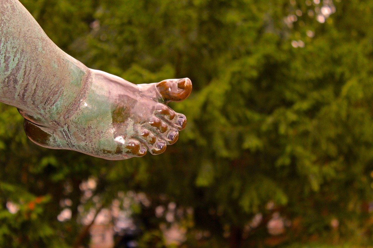 sculpture  foot  art free photo