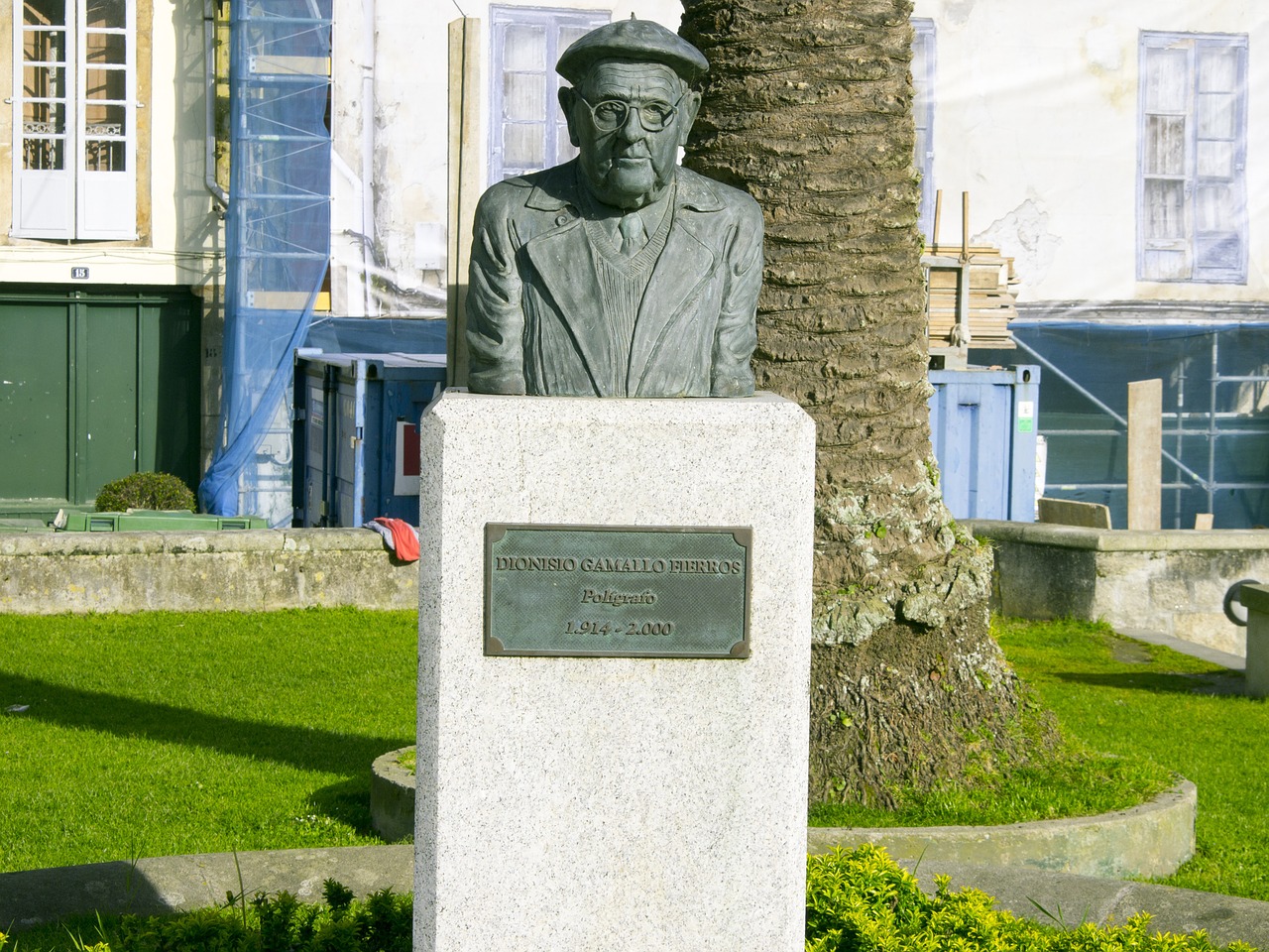 sculpture bronze ribadeo free photo