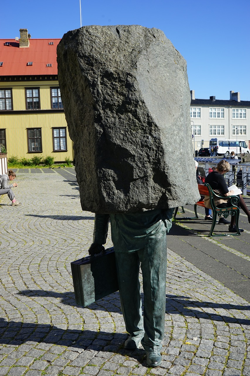 sculpture headless stone free photo