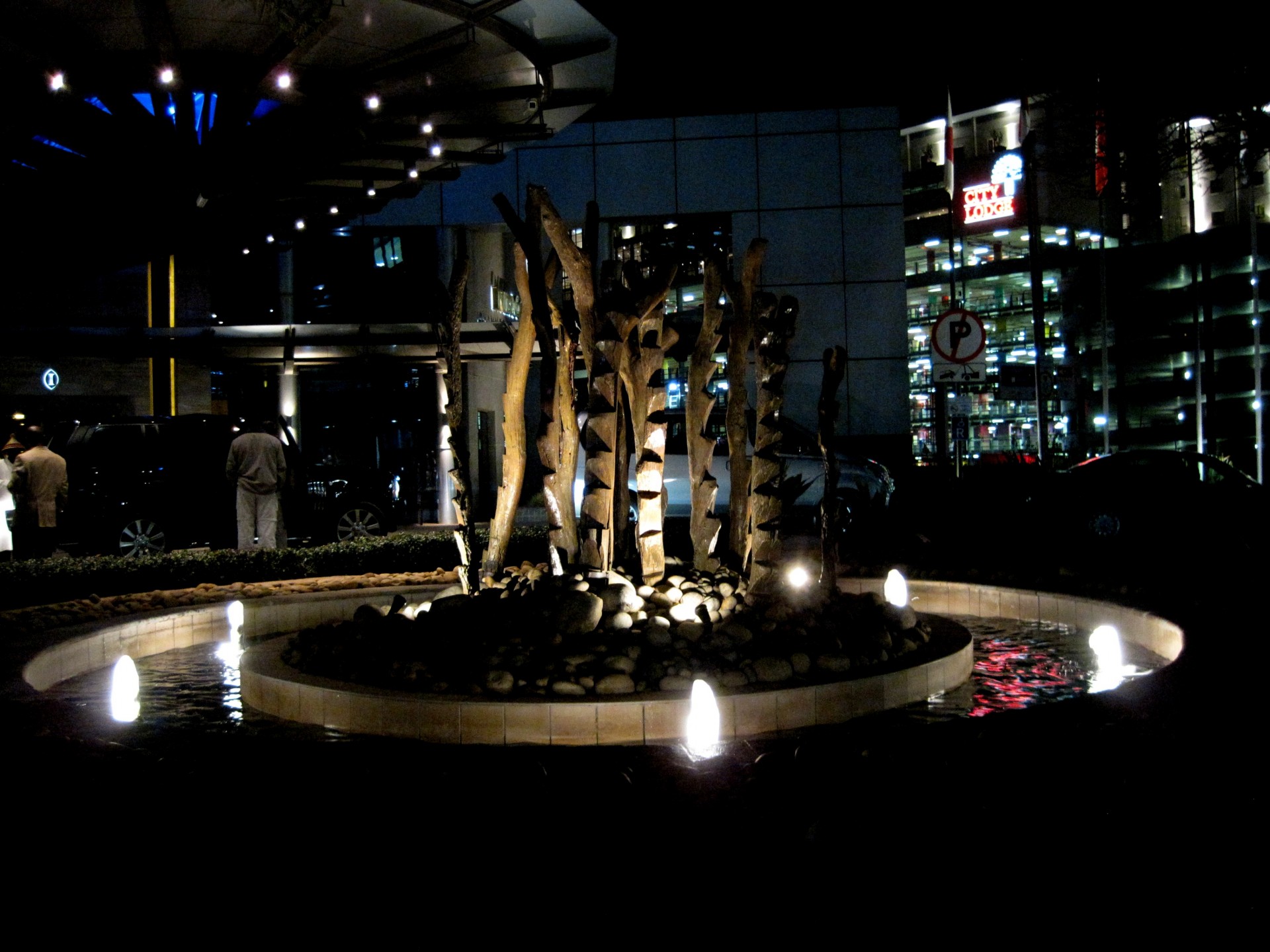 fountain hotel entrance sculpture free photo