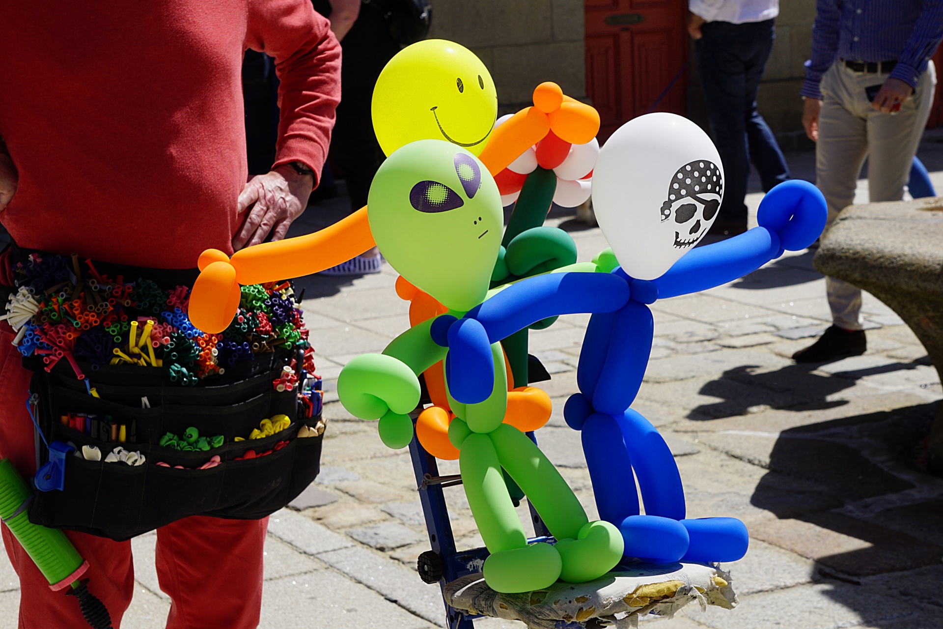 balloons sculptures characters free photo