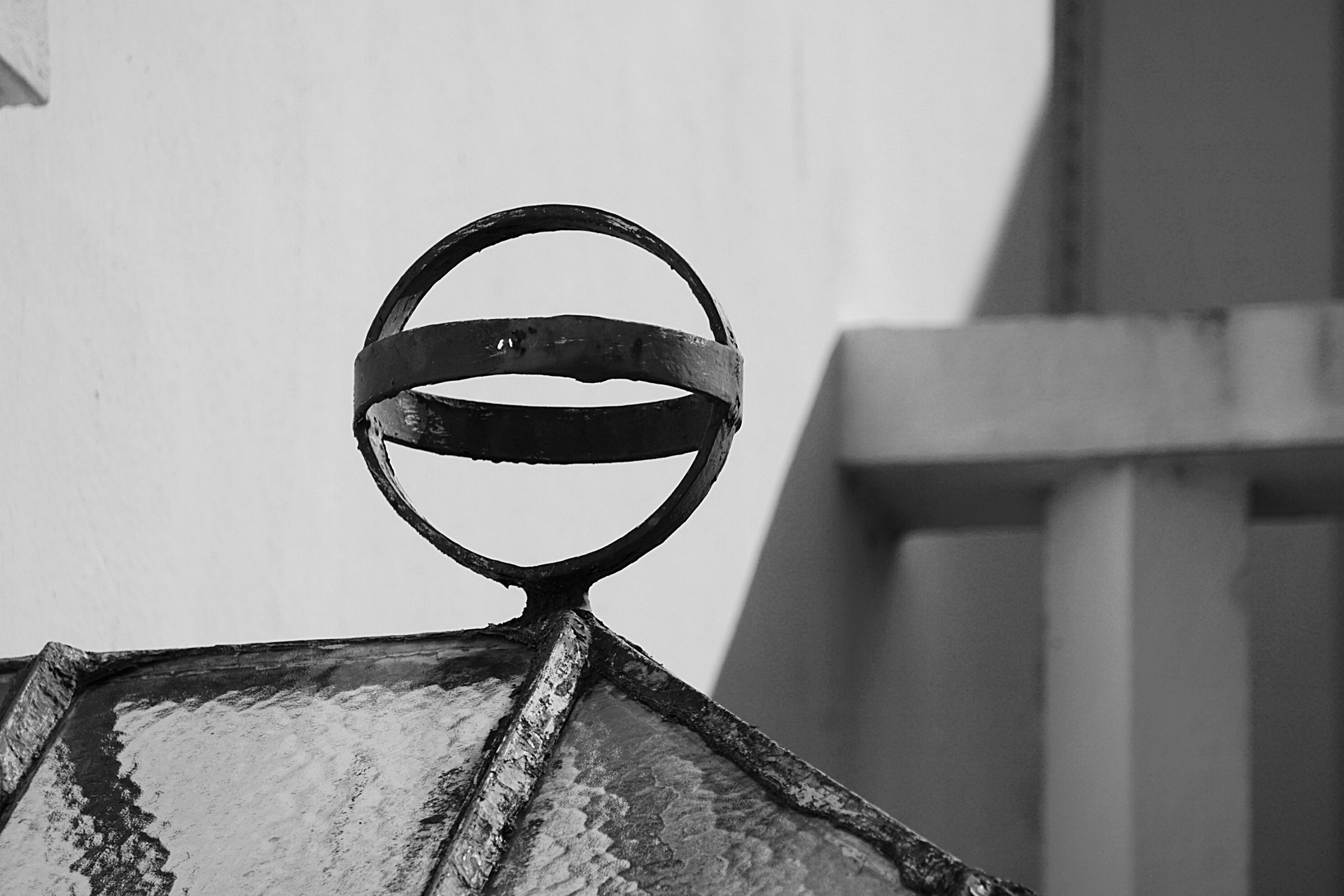 sculpture roof black white free photo