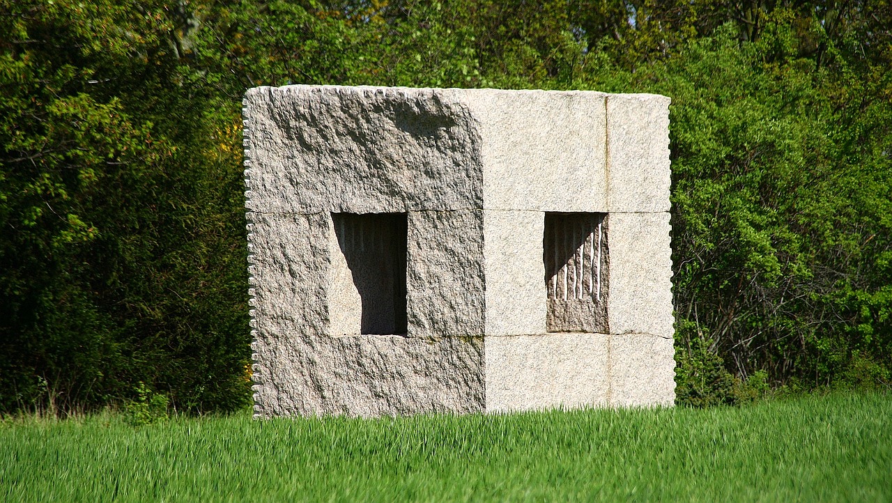 sculptures in the field tolbiac long village free photo