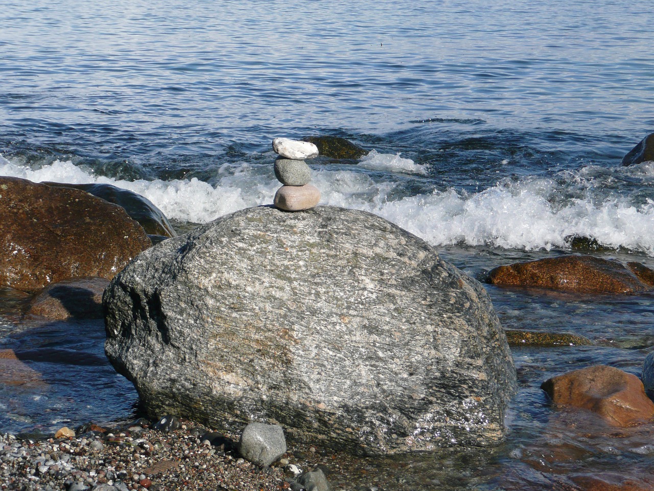 sea wave stones free photo