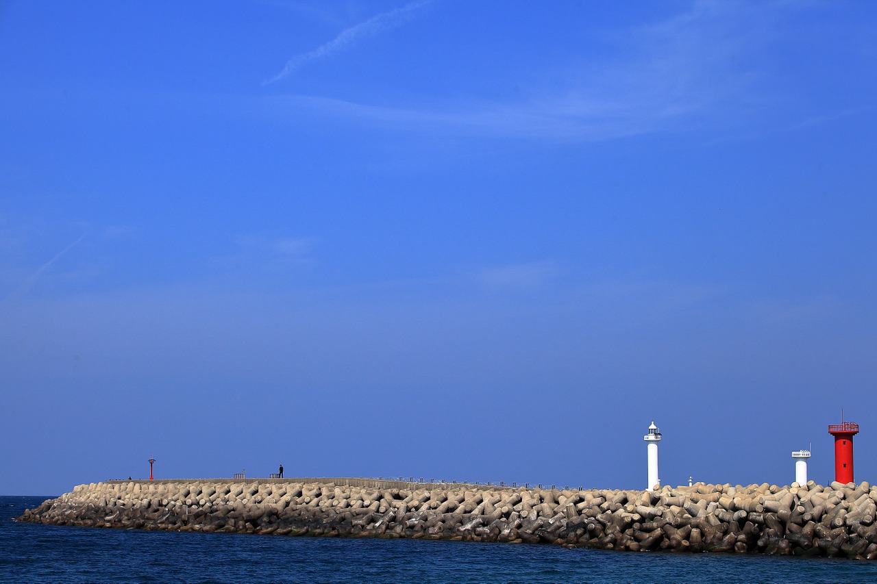 sea sky lighthouse free photo